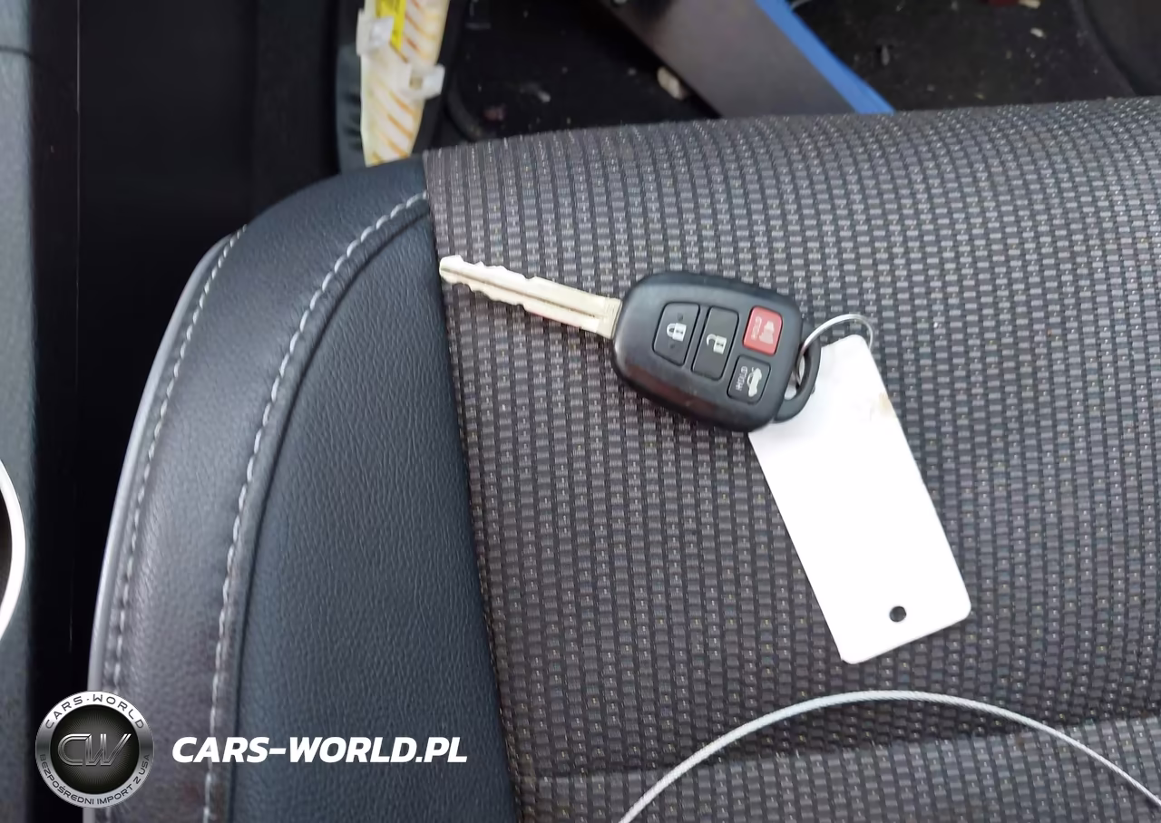 2015 Toyota Corolla S Plus VIN:2T1BURHE2FC451446 - 11