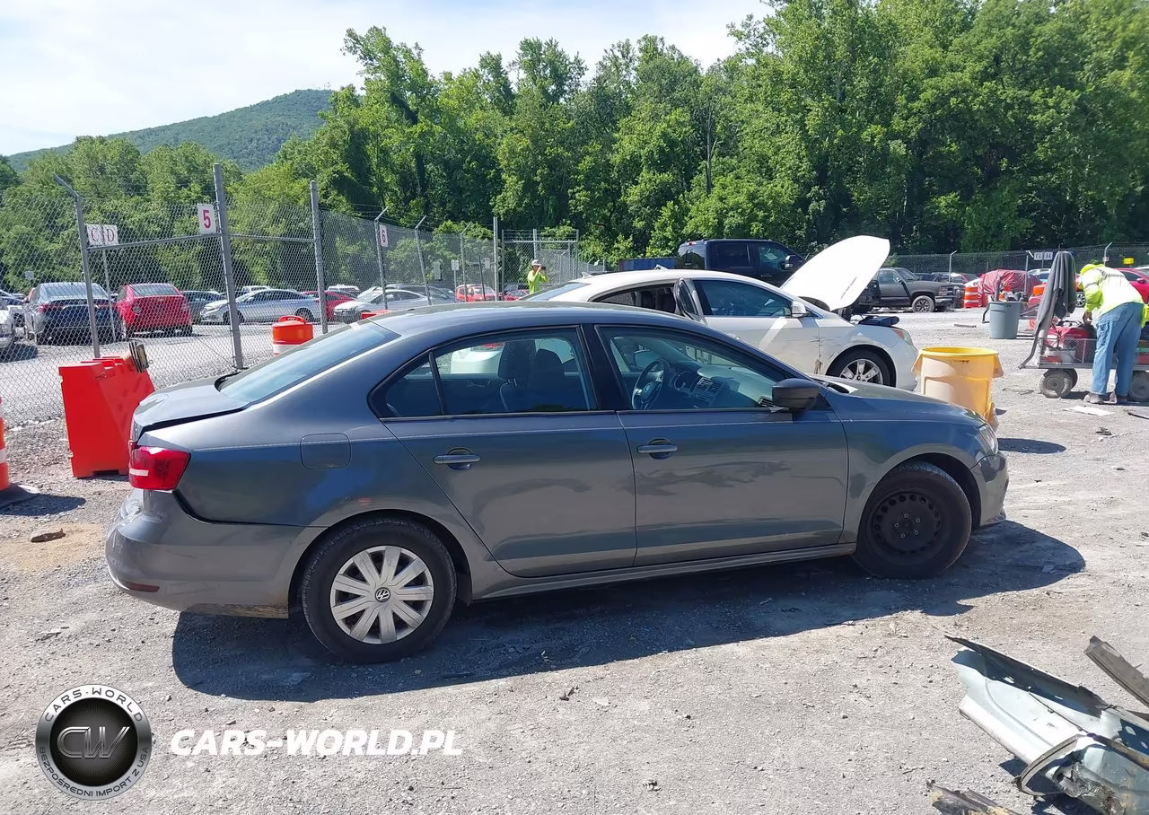 2015 Volkswagen Jetta 2.0L S VIN:3VW2K7AJ5FM320730 - 13
