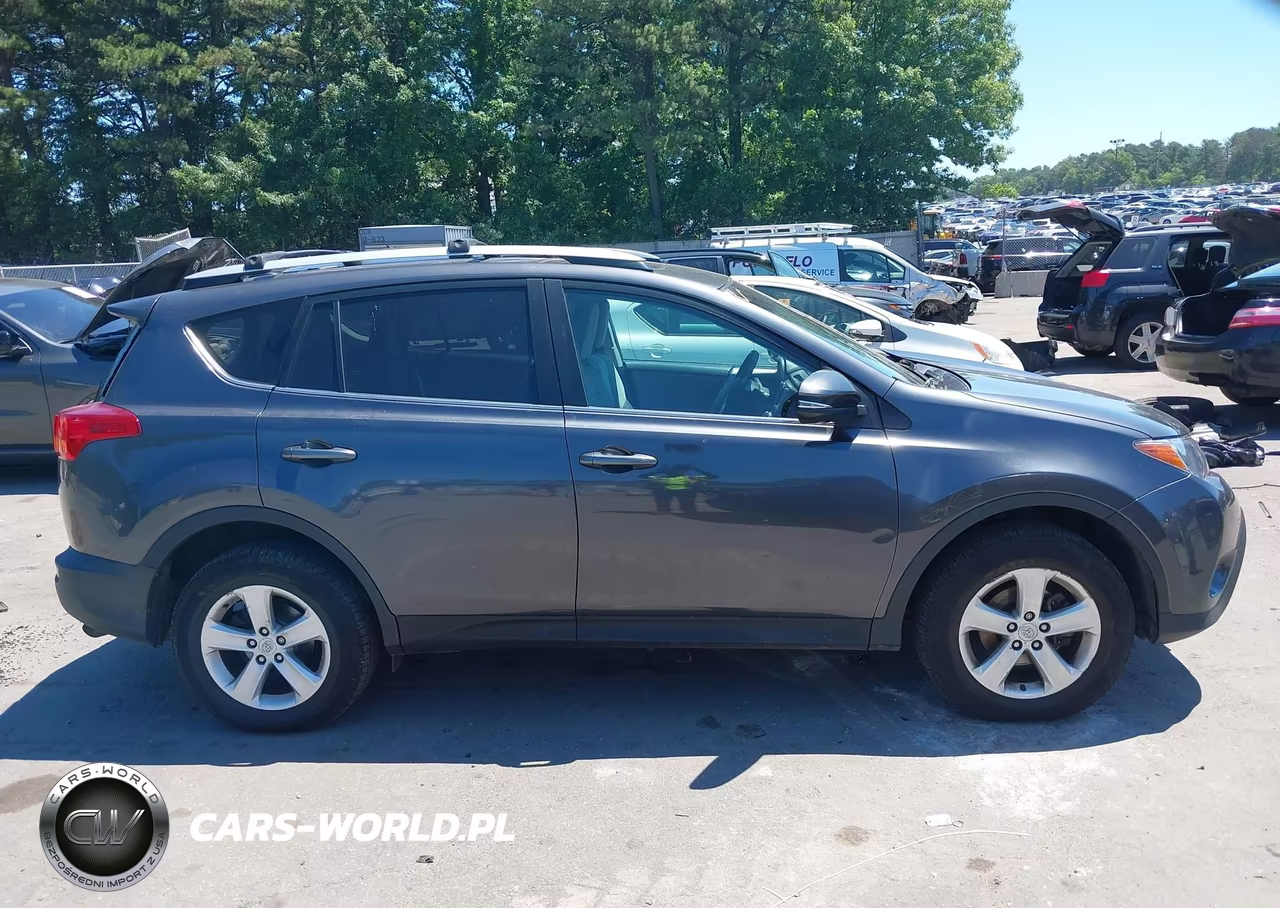 2014 Toyota Rav4 Xle VIN:2T3RFREV0EW173146 - 13