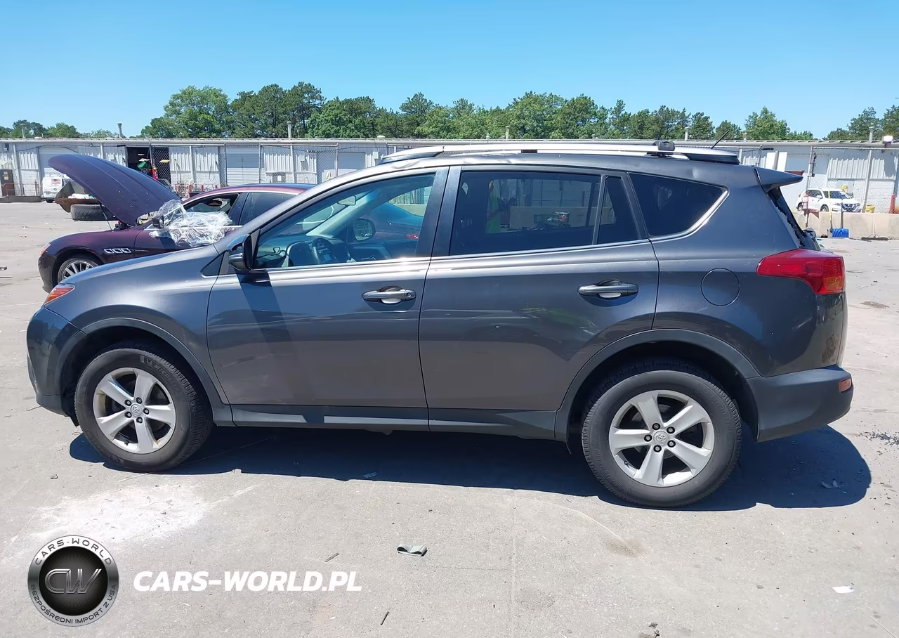 2014 Toyota Rav4 Xle VIN:2T3RFREV0EW173146 - 14