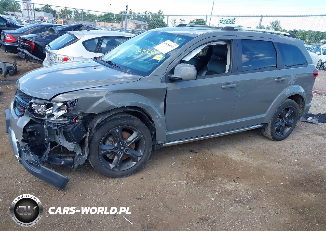 2020 Dodge Journey Crossroad VIN:3C4PDCGB5LT188680 - 2
