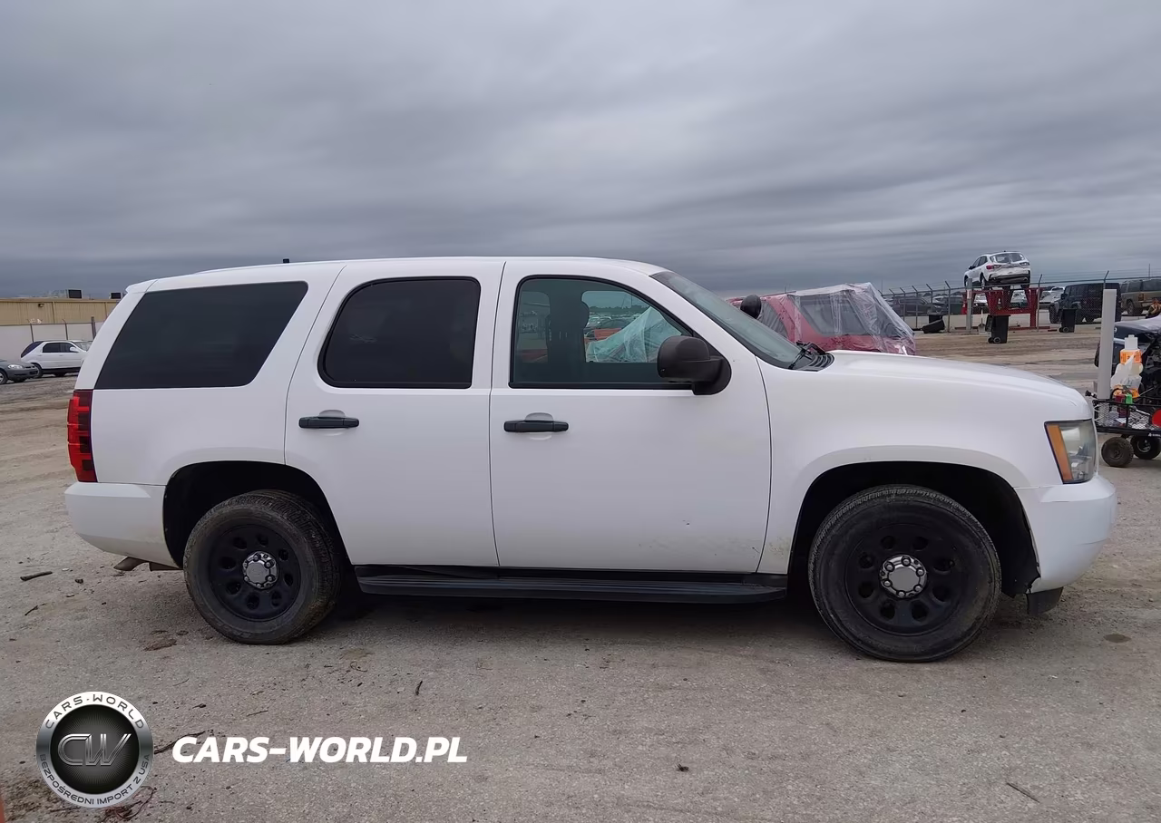2014 Chevrolet Tahoe Commercial VIN:1GNLC2E07ER150609 - 13