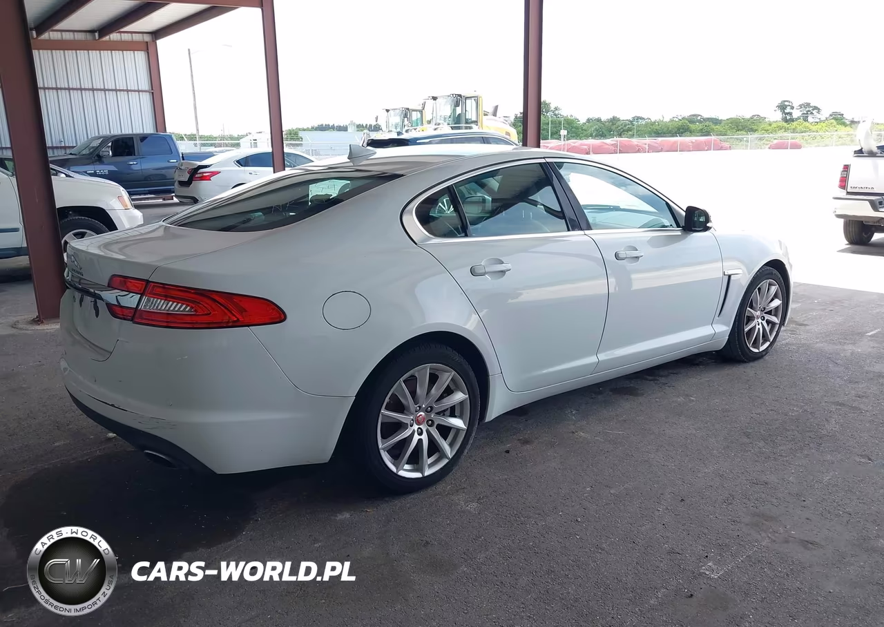 2014 Jaguar Xf I4 T VIN:SAJWA0ES3EPU18974 - 4