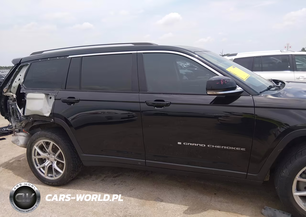 2021 Jeep Grand Cherokee L Limited 4X4 VIN:1C4RJKBG4M8105173 - 13