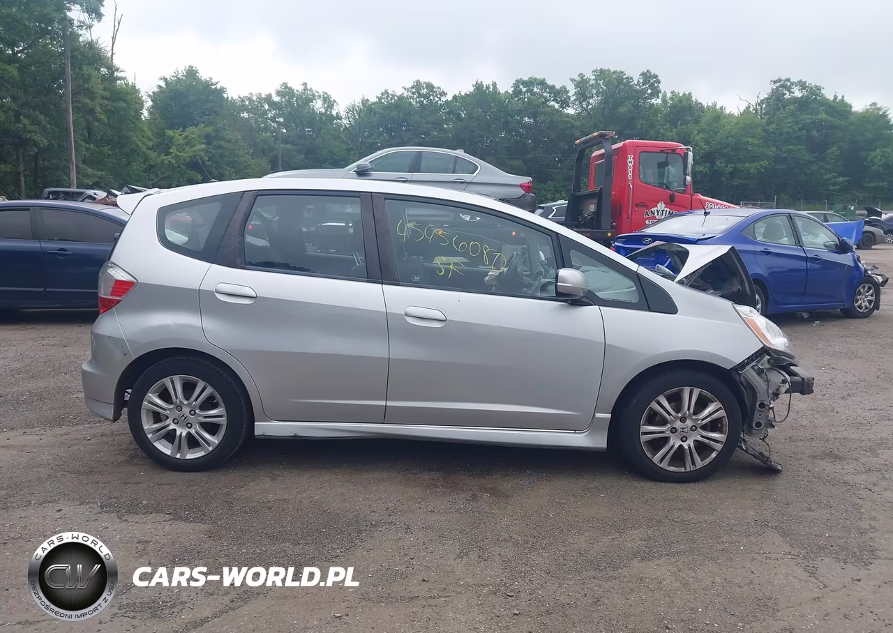 2011 Honda Fit Sport VIN:JHMGE8H57BC014167 - 14