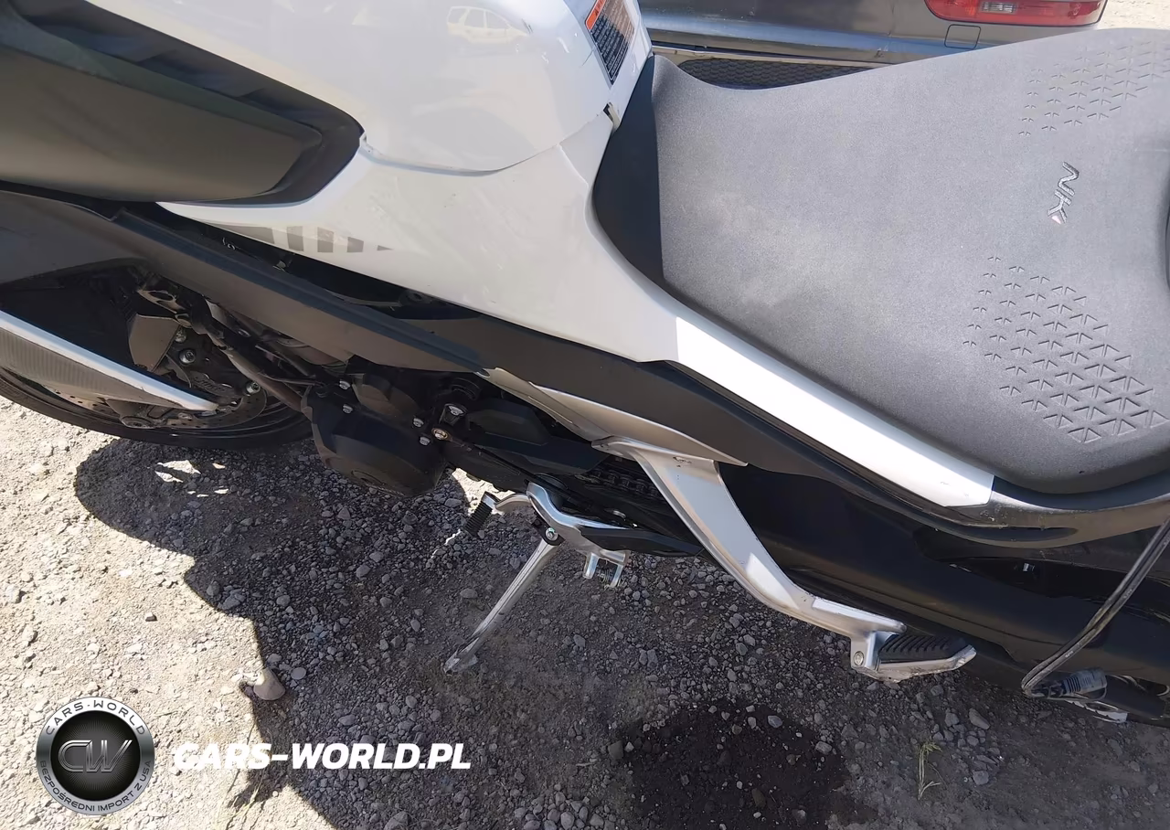 2024 Cf Moto 800Nk VIN:LCEPEYL42R6000475 - 9
