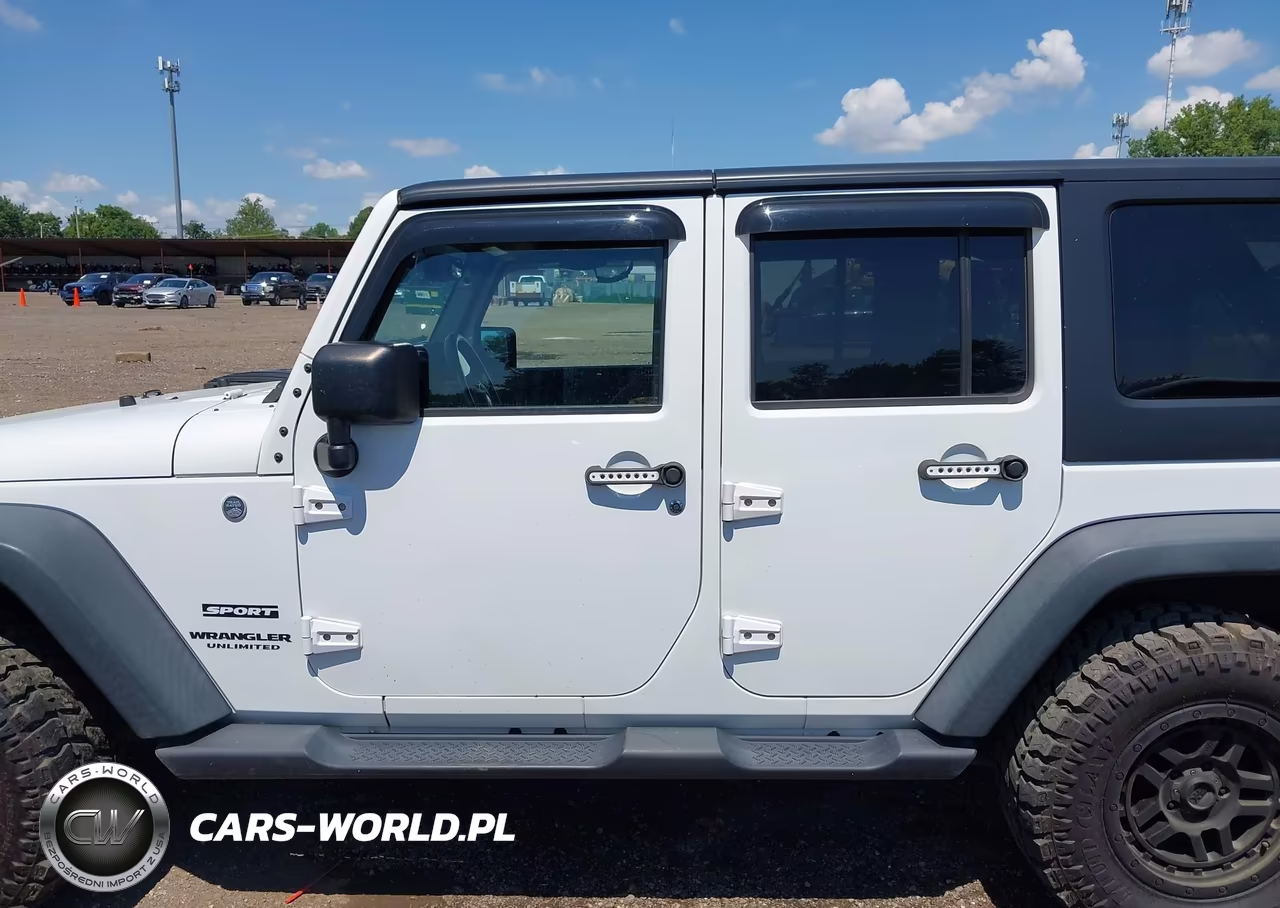 2015 Jeep Wrangler Unlimited Sport VIN:1C4BJWDG0FL635811 - 14