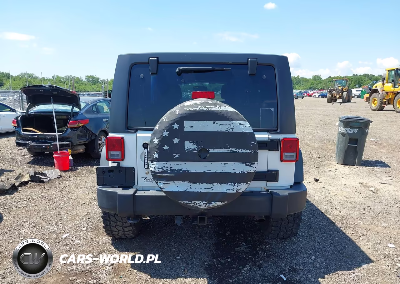 2015 Jeep Wrangler Unlimited Sport VIN:1C4BJWDG0FL635811 - 16