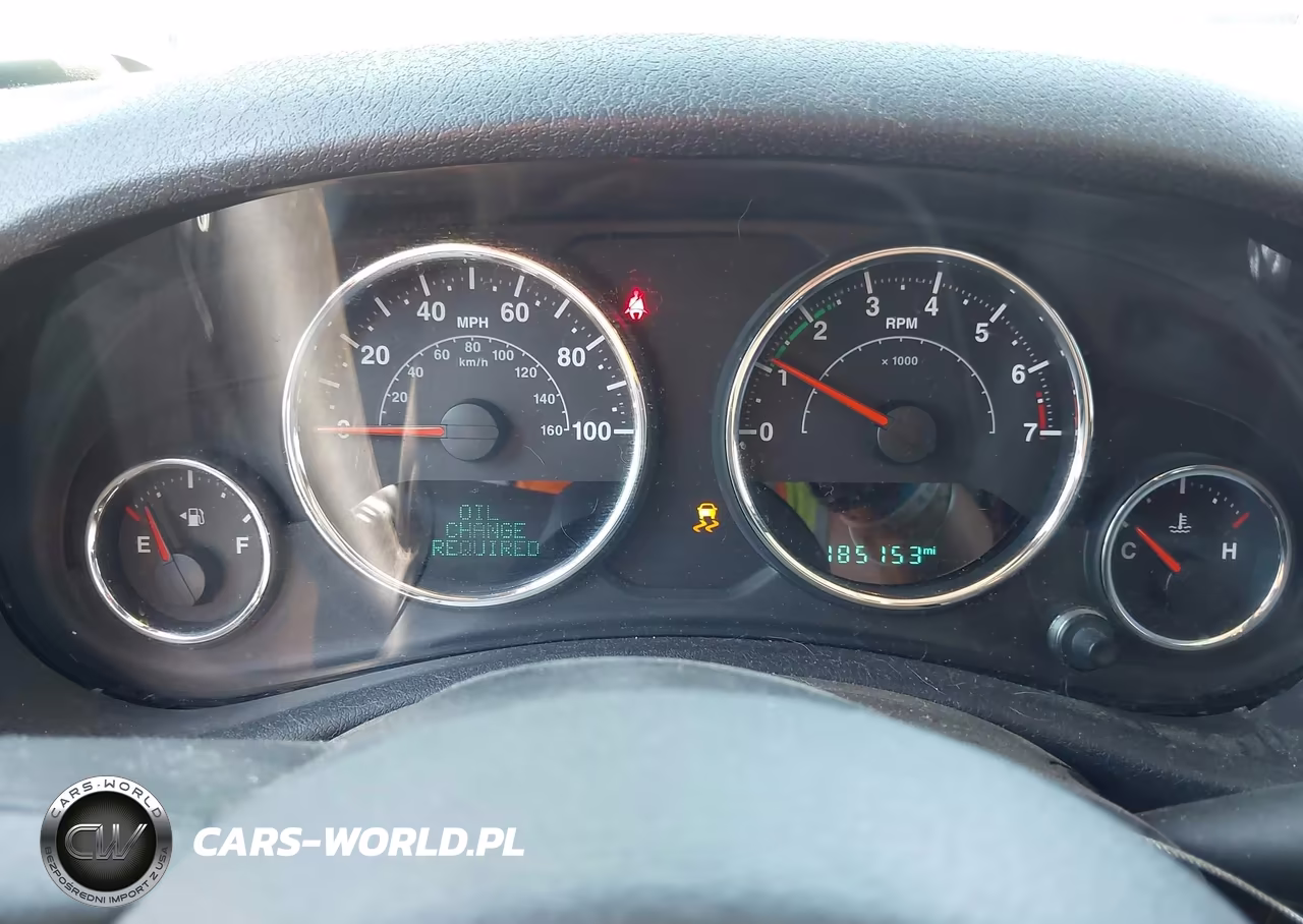 2015 Jeep Wrangler Unlimited Sport VIN:1C4BJWDG0FL635811 - 7