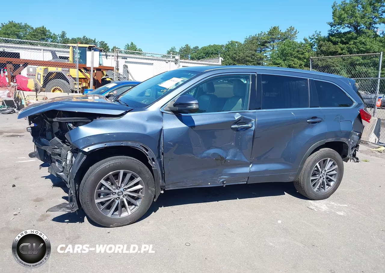 2018 Toyota Highlander Xle VIN:5TDJZRFH7JS824927 - 15