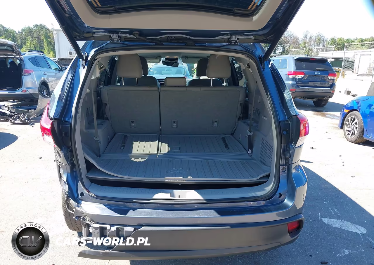 2018 Toyota Highlander Xle VIN:5TDJZRFH7JS824927 - 18