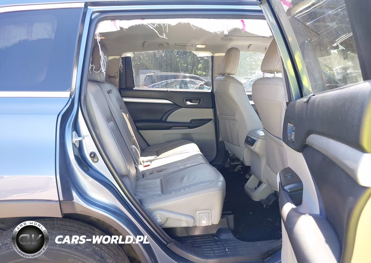 2018 Toyota Highlander Xle VIN:5TDJZRFH7JS824927 - 8