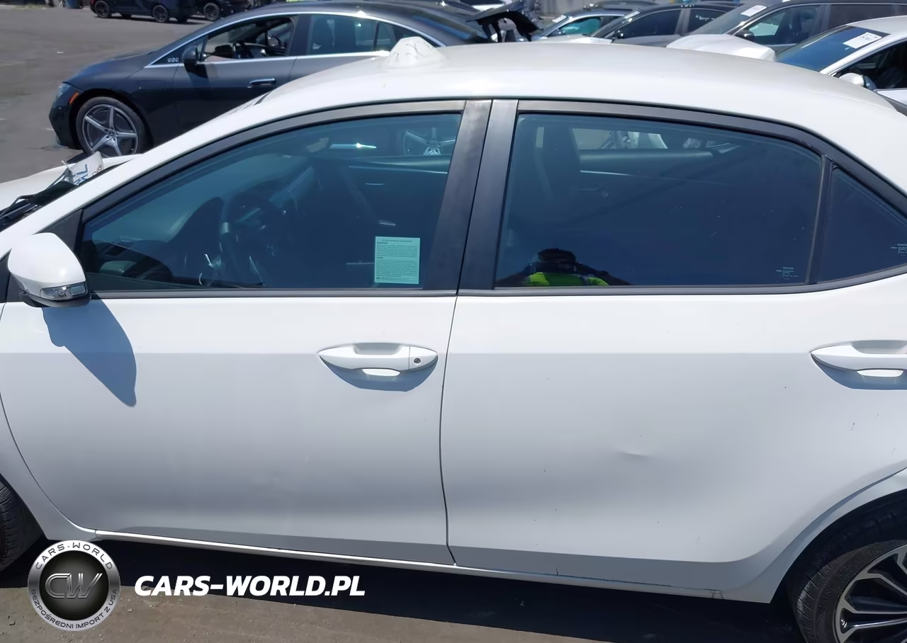 2015 Toyota Corolla S Plus VIN:5YFBURHE9FP276547 - 15