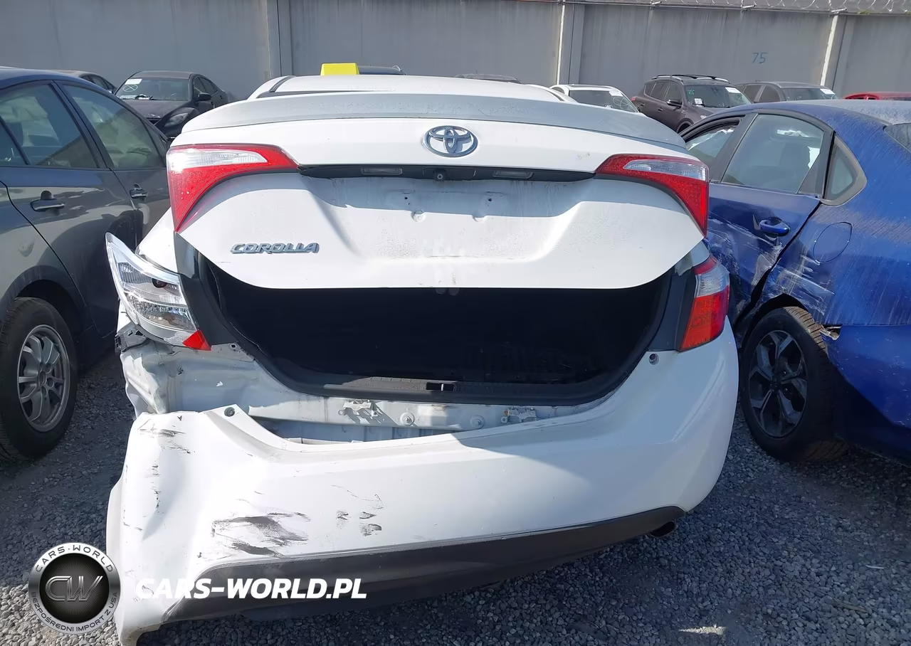 2015 Toyota Corolla S Plus VIN:5YFBURHE9FP276547 - 17