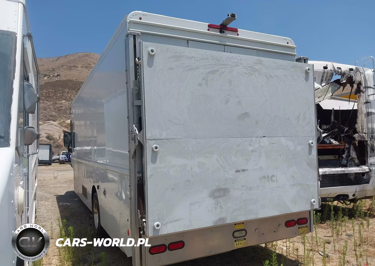 2018 Ford F-59 Commercial Stripped VIN:1F65F5KY6J0A07351 - 3