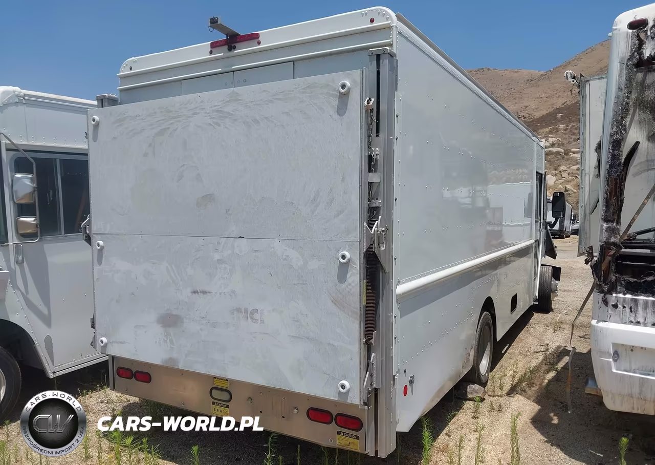 2018 Ford F-59 Commercial Stripped VIN:1F65F5KY6J0A07351 - 4