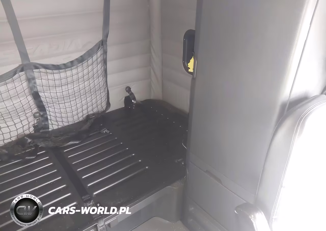2019 Freightliner New Cascadia 126 VIN:1FUJHHDR1KLKH8643 - 13