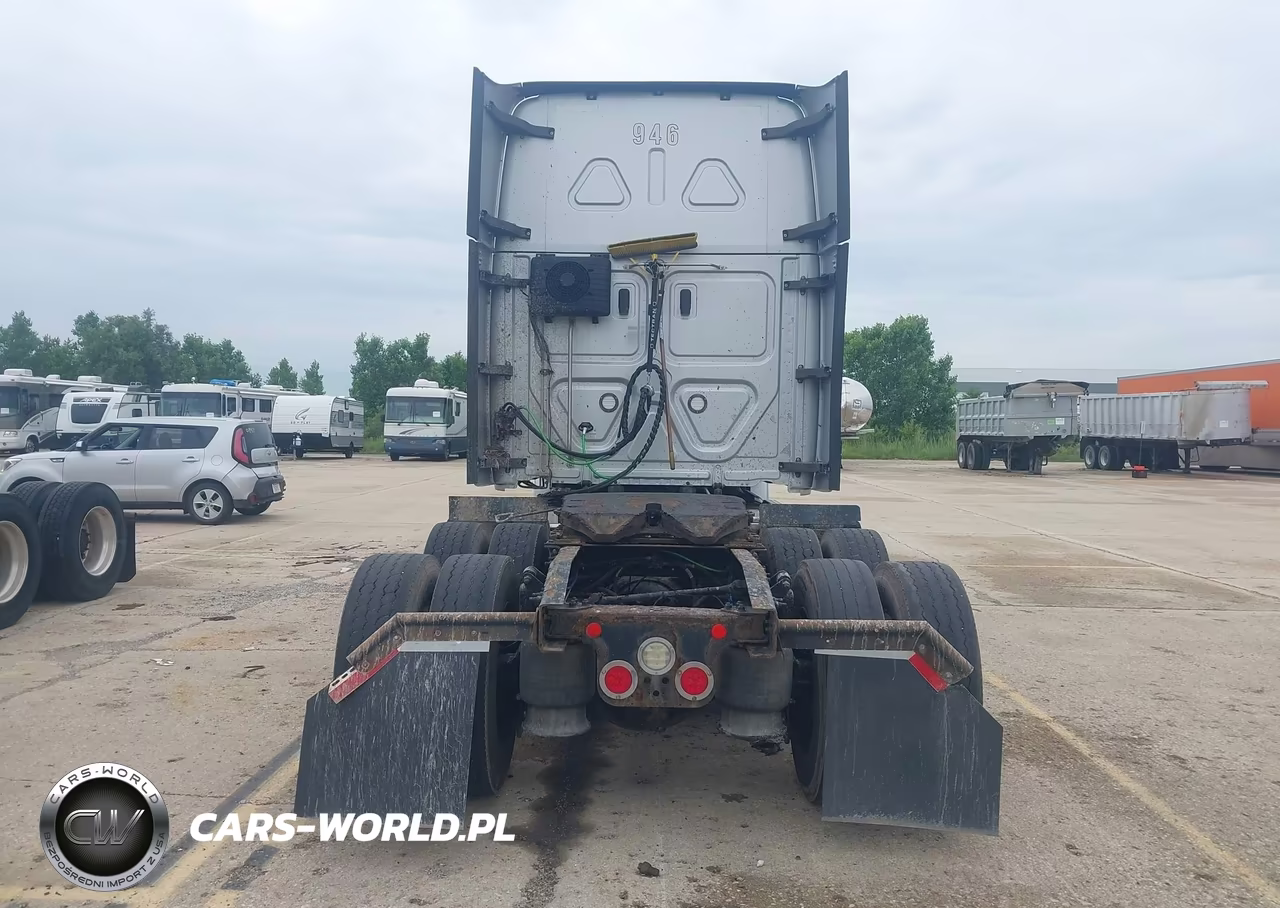 2019 Freightliner New Cascadia 126 VIN:1FUJHHDR1KLKH8643 - 19