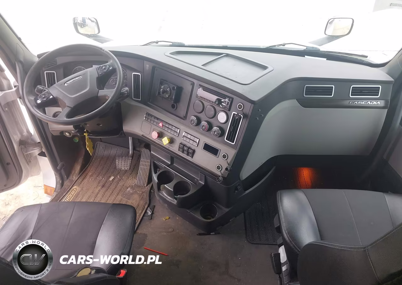 2019 Freightliner New Cascadia 126 VIN:1FUJHHDR1KLKH8643 - 20