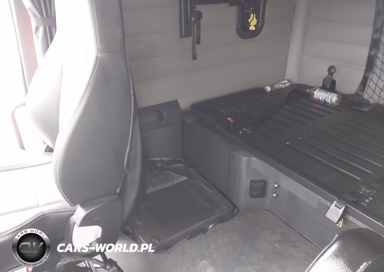 2019 Freightliner New Cascadia 126 VIN:1FUJHHDR1KLKH8643 - 21