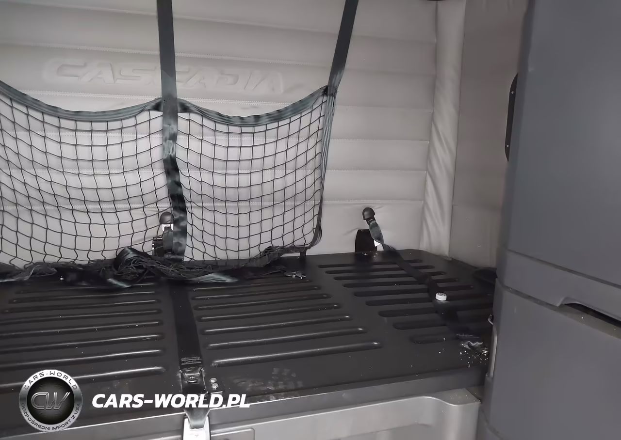 2019 Freightliner New Cascadia 126 VIN:1FUJHHDR1KLKH8643 - 24