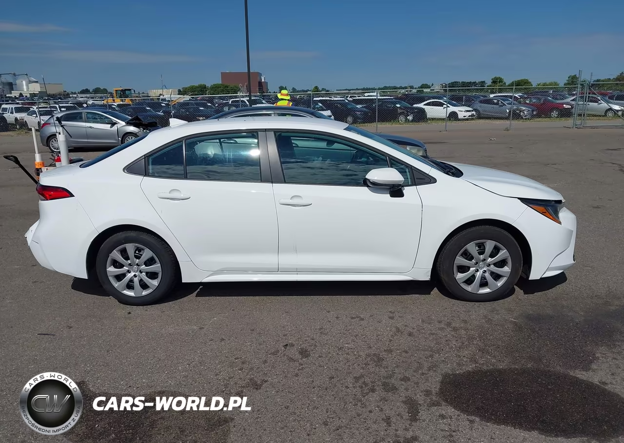 2026 Toyota Corolla Le VIN:5YFB4MDE5TP377041 - 13