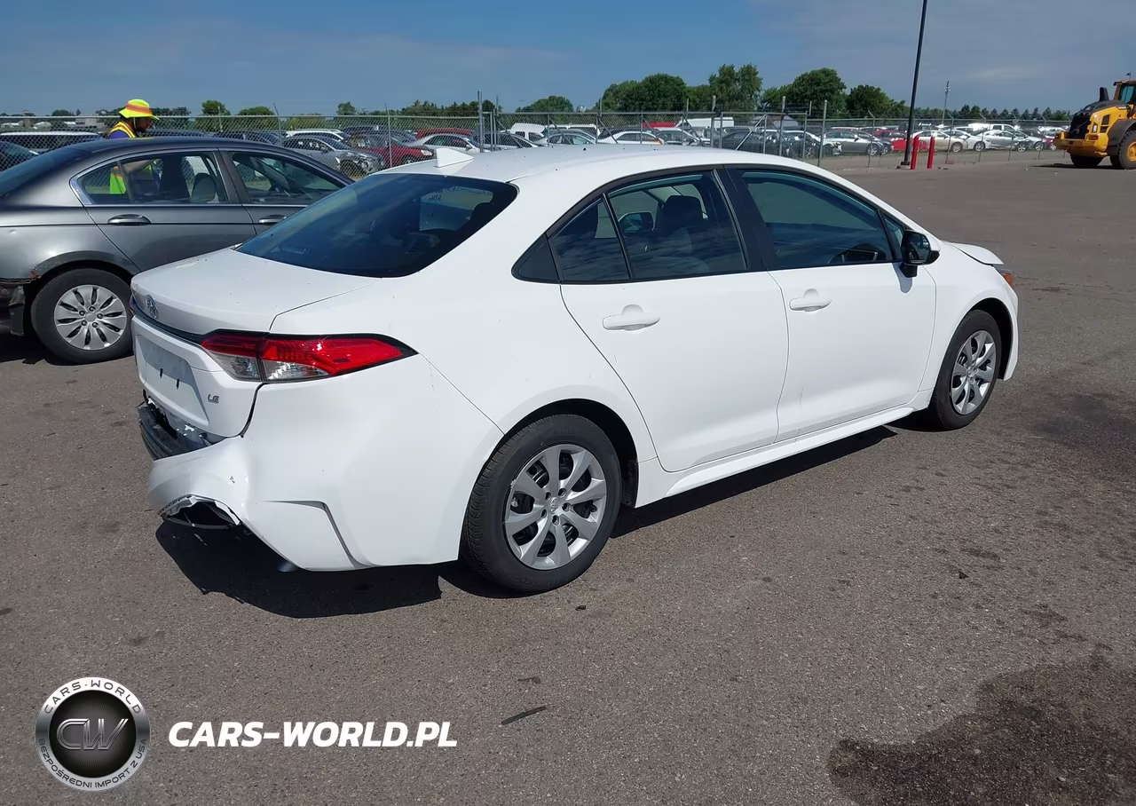 2026 Toyota Corolla Le VIN:5YFB4MDE5TP377041 - 4
