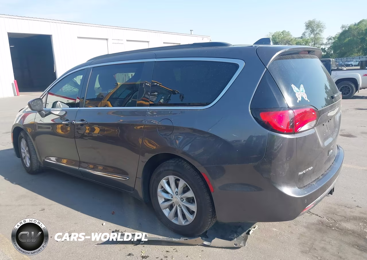2017 Chrysler Pacifica Touring-L VIN:2C4RC1BG6HR551338 - 14