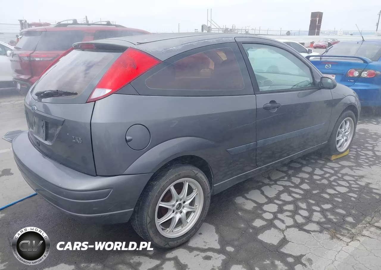 2004 Ford Focus Zx3 VIN:3FAFP31Z14R102584 - 4
