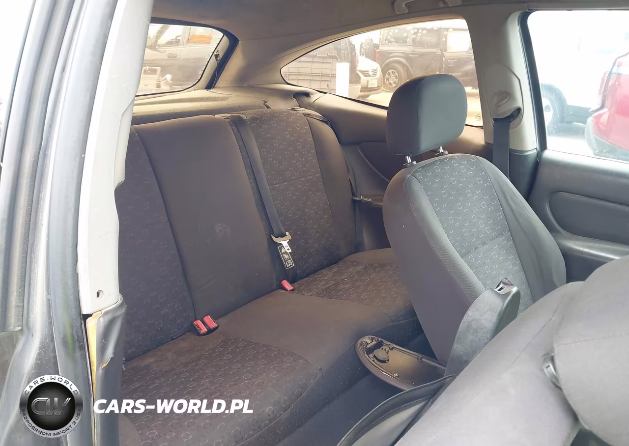 2004 Ford Focus Zx3 VIN:3FAFP31Z14R102584 - 8