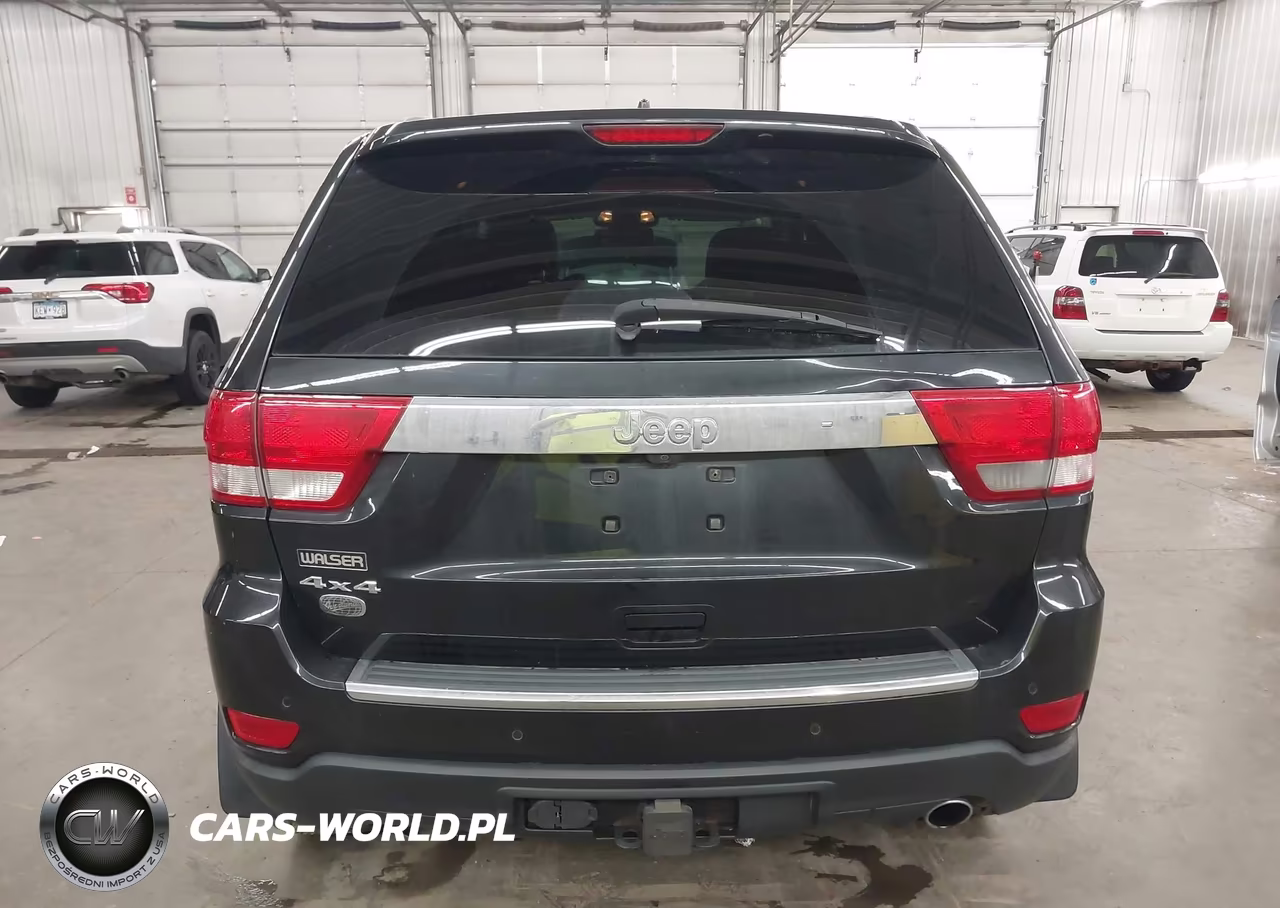 2013 Jeep Grand Cherokee Overland VIN:1C4RJFCG3DC607143 - 16