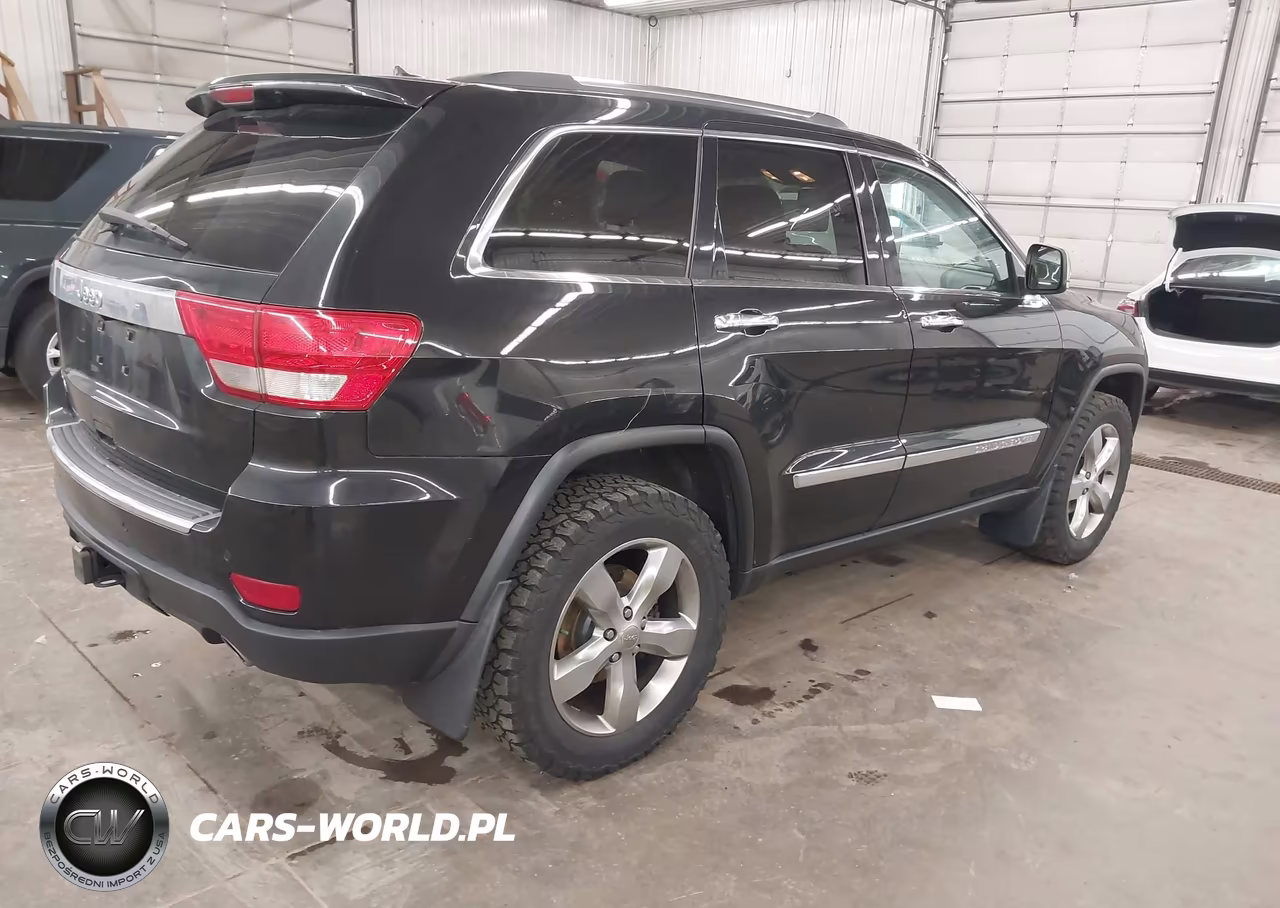 2013 Jeep Grand Cherokee Overland VIN:1C4RJFCG3DC607143 - 4