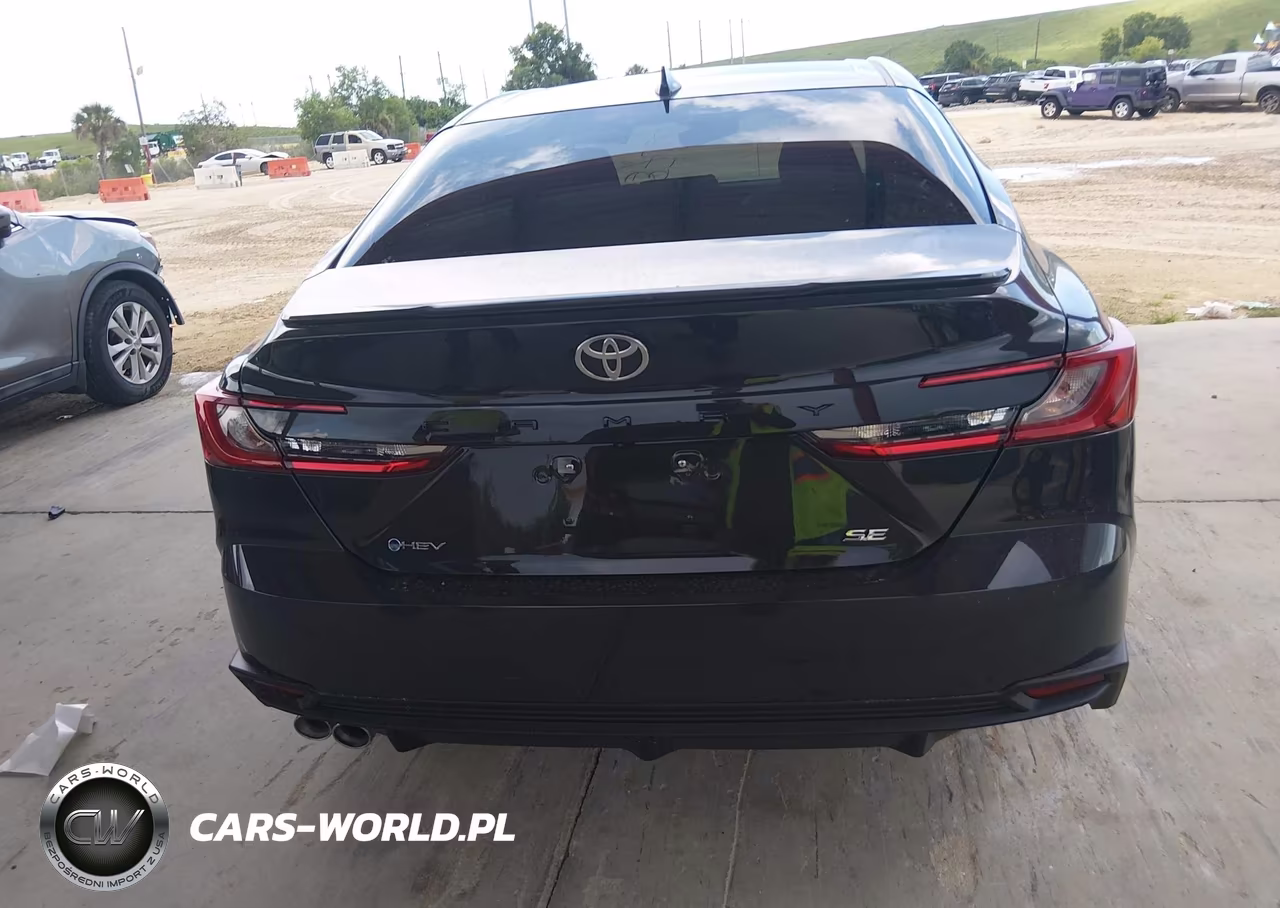 2026 Toyota Camry Se VIN:4T1DAACK2TU307518 - 16