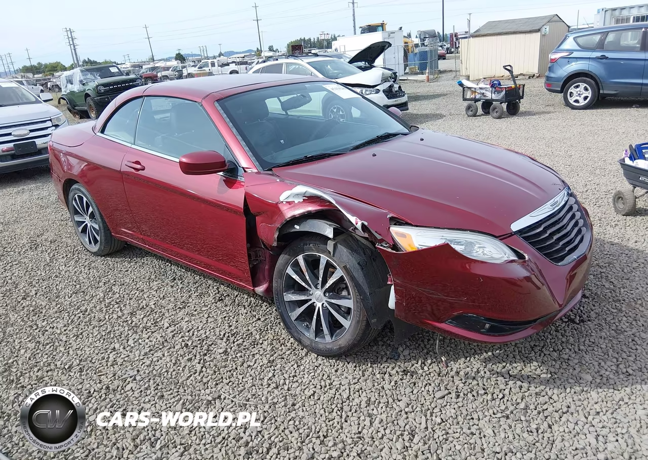 2013 Chrysler 200 S – zdjęcie 1 z 16