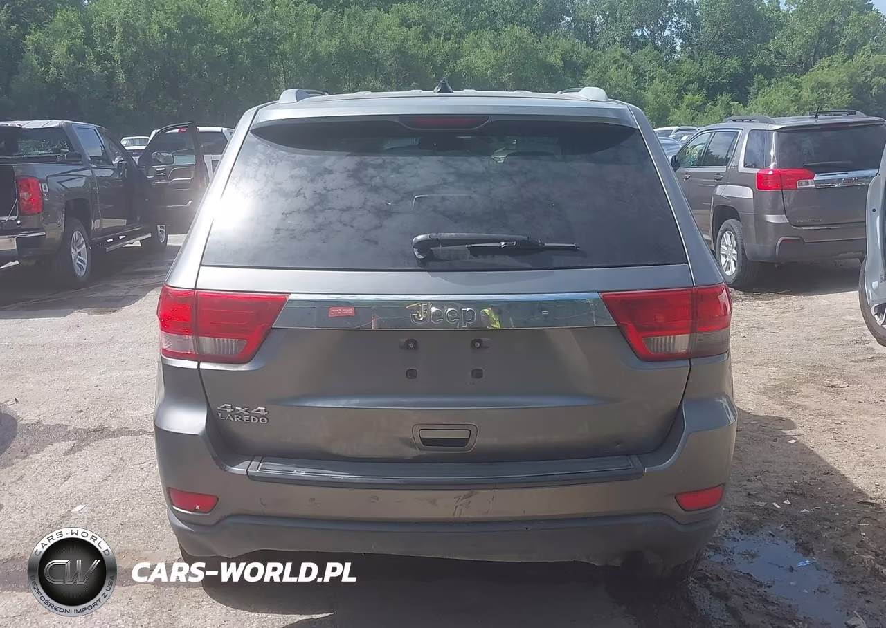 2011 Jeep Grand Cherokee Laredo VIN:1J4RR4GG5BC670808 - 17