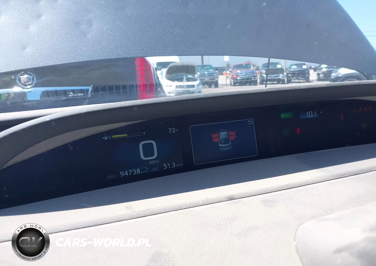 2021 Toyota Prius Le VIN:JTDKAMFU6M3134054 - 7