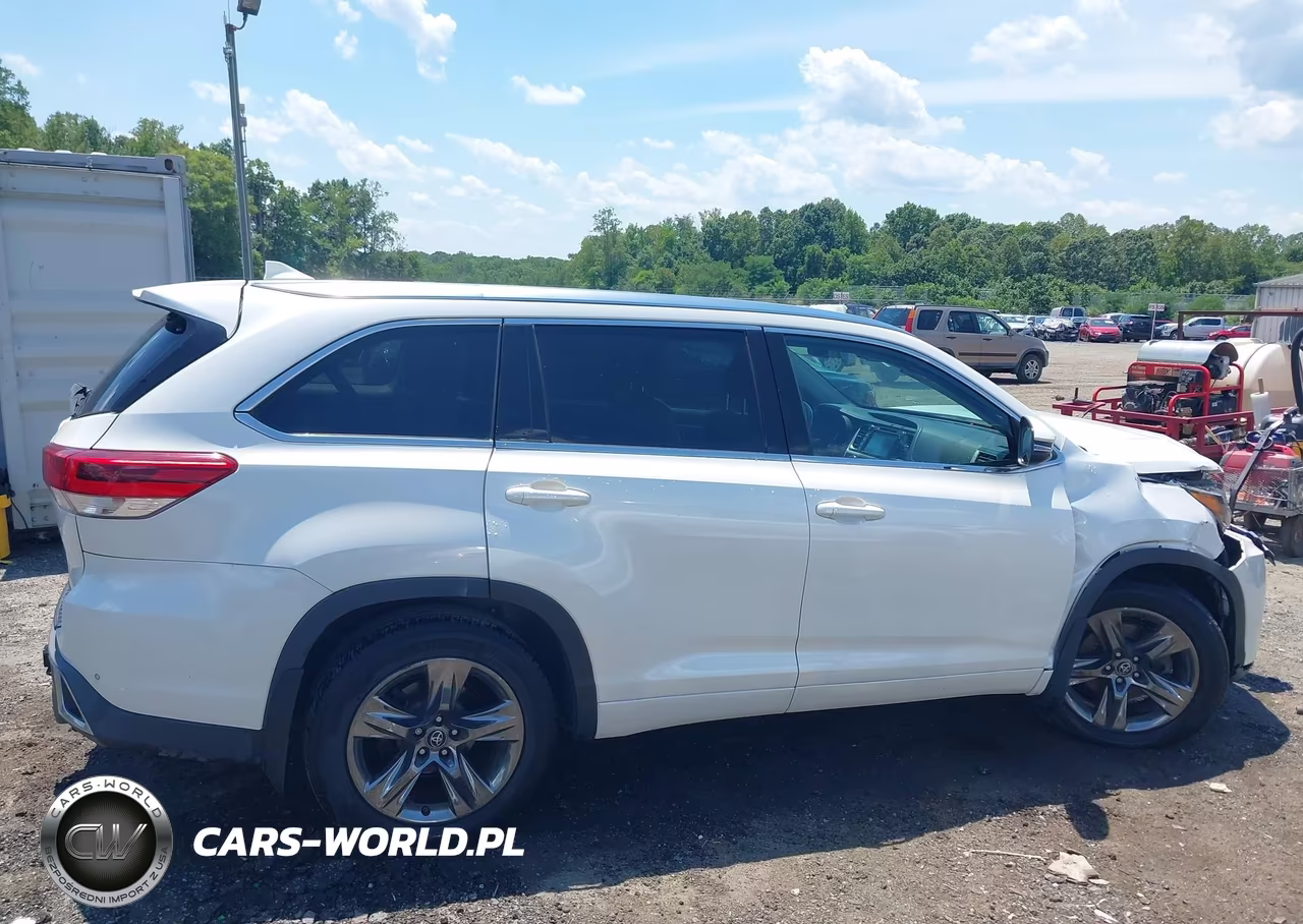 2017 Toyota Highlander Limited Platinum VIN:5TDDZRFH1HS441816 - 14