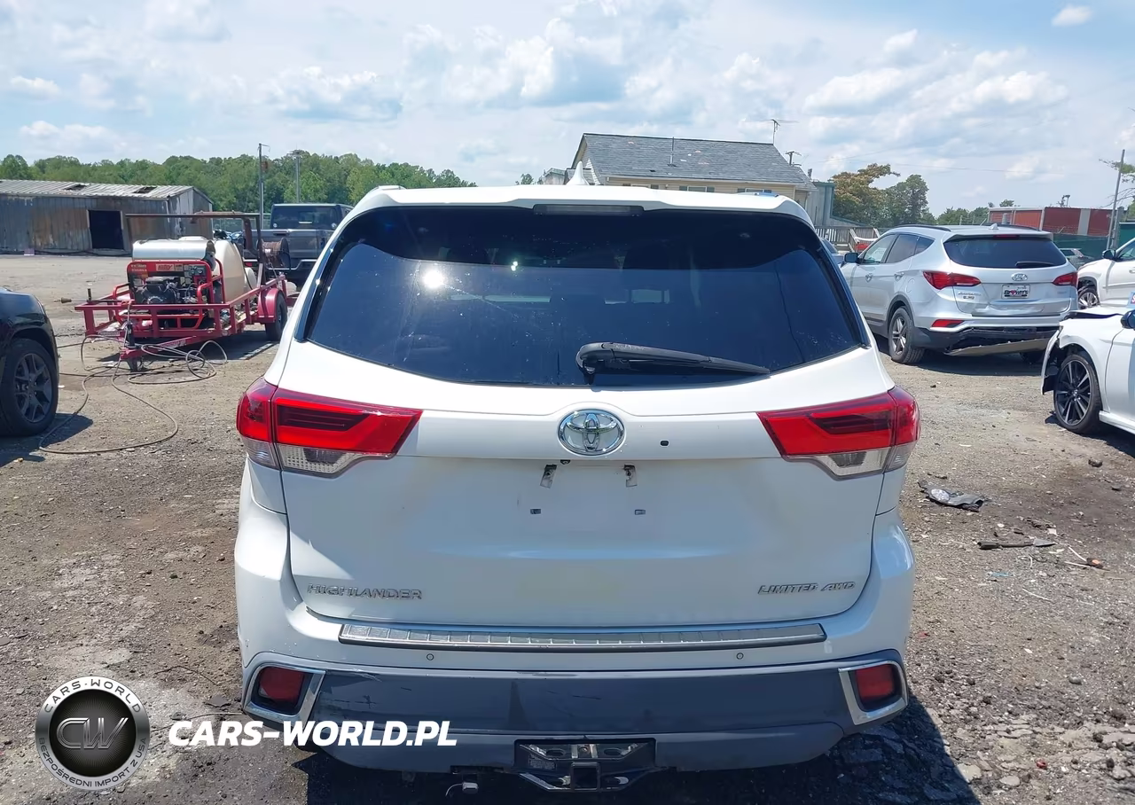 2017 Toyota Highlander Limited Platinum VIN:5TDDZRFH1HS441816 - 17