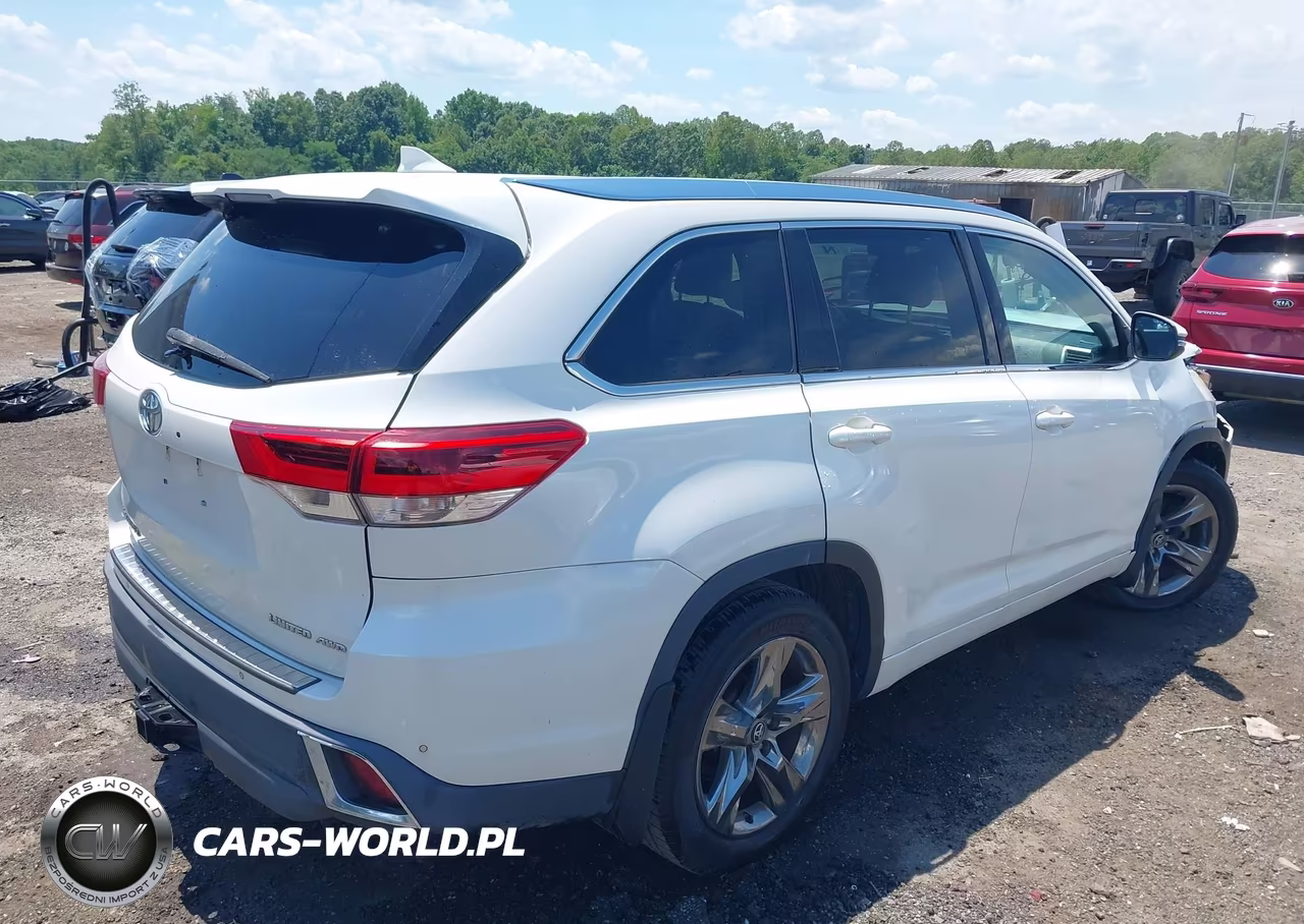 2017 Toyota Highlander Limited Platinum VIN:5TDDZRFH1HS441816 - 4