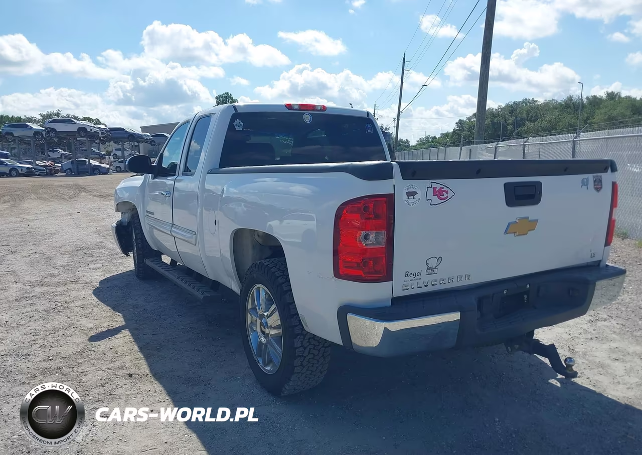 2013 Chevrolet Silverado 1500 Lt VIN:1GCRCSE05DZ289509 - 3