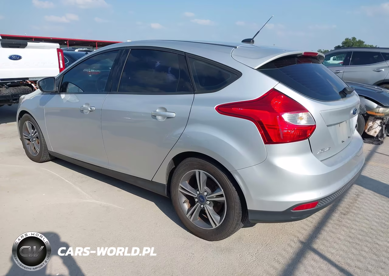 2014 Ford Focus Se VIN:1FADP3K25EL354881 - 3