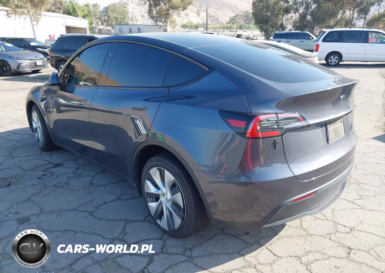 2023 Tesla Model Y Awd-Long Range Dual Motor All-Wheel Drive VIN:7SAYGDEE5PA161157 - 3