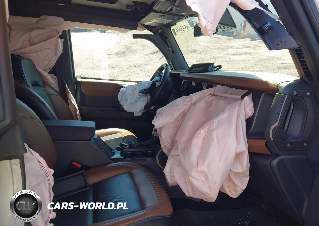 2024 Ford Bronco Outer Banks VIN:1FMDE8BH9RLB42827 - 5