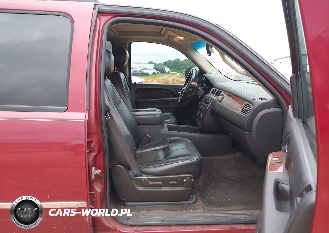 2011 Chevrolet Tahoe Lt VIN:1GNSKBE05BR193484 - 5