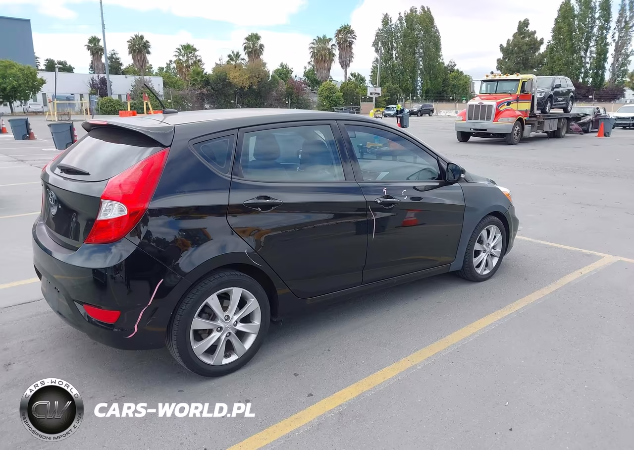 2014 Hyundai Accent Se VIN:KMHCU5AE0EU141932 - 4