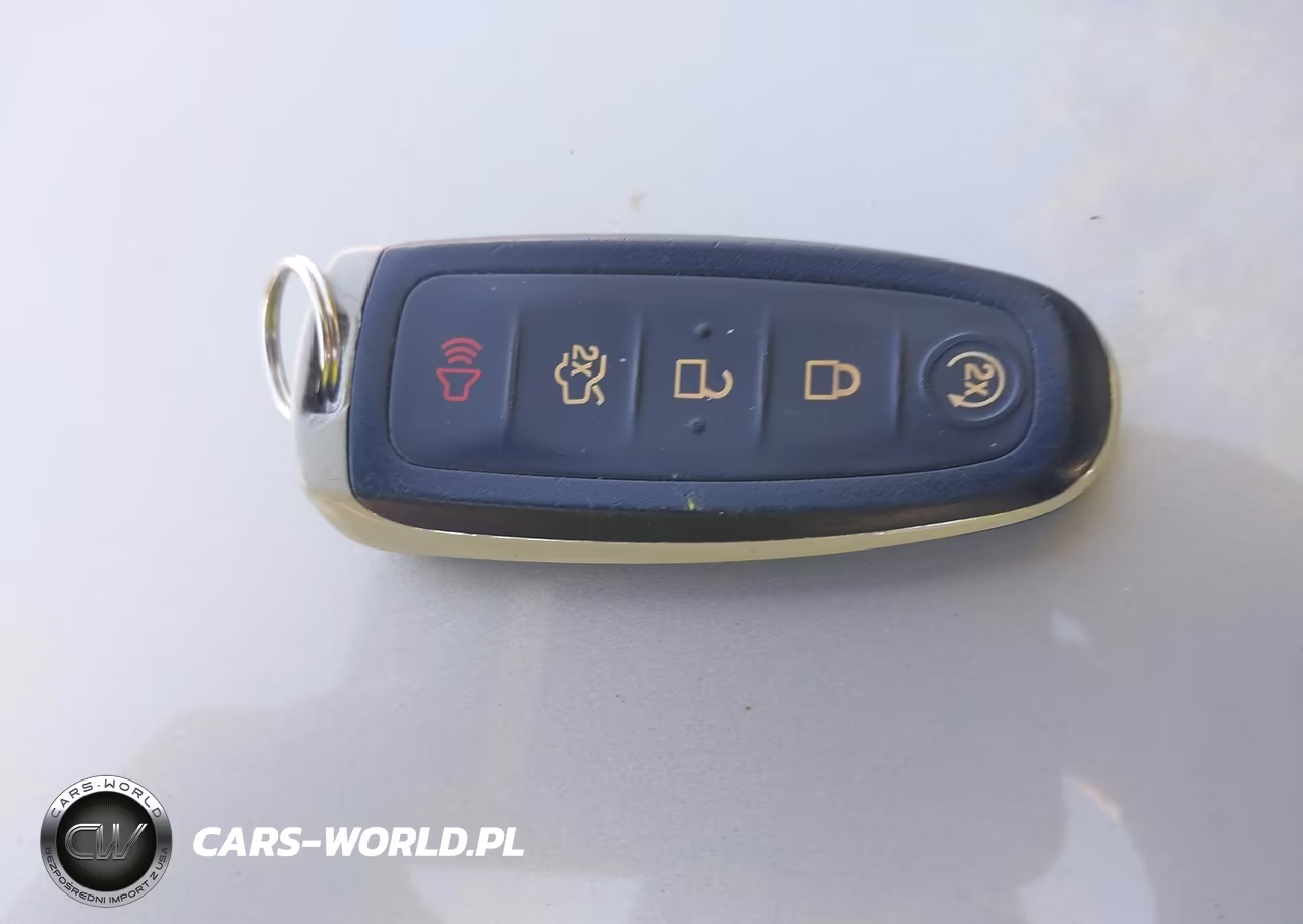 2015 Ford Escape Titanium VIN:1FMCU0JX8FUB69600 - 11