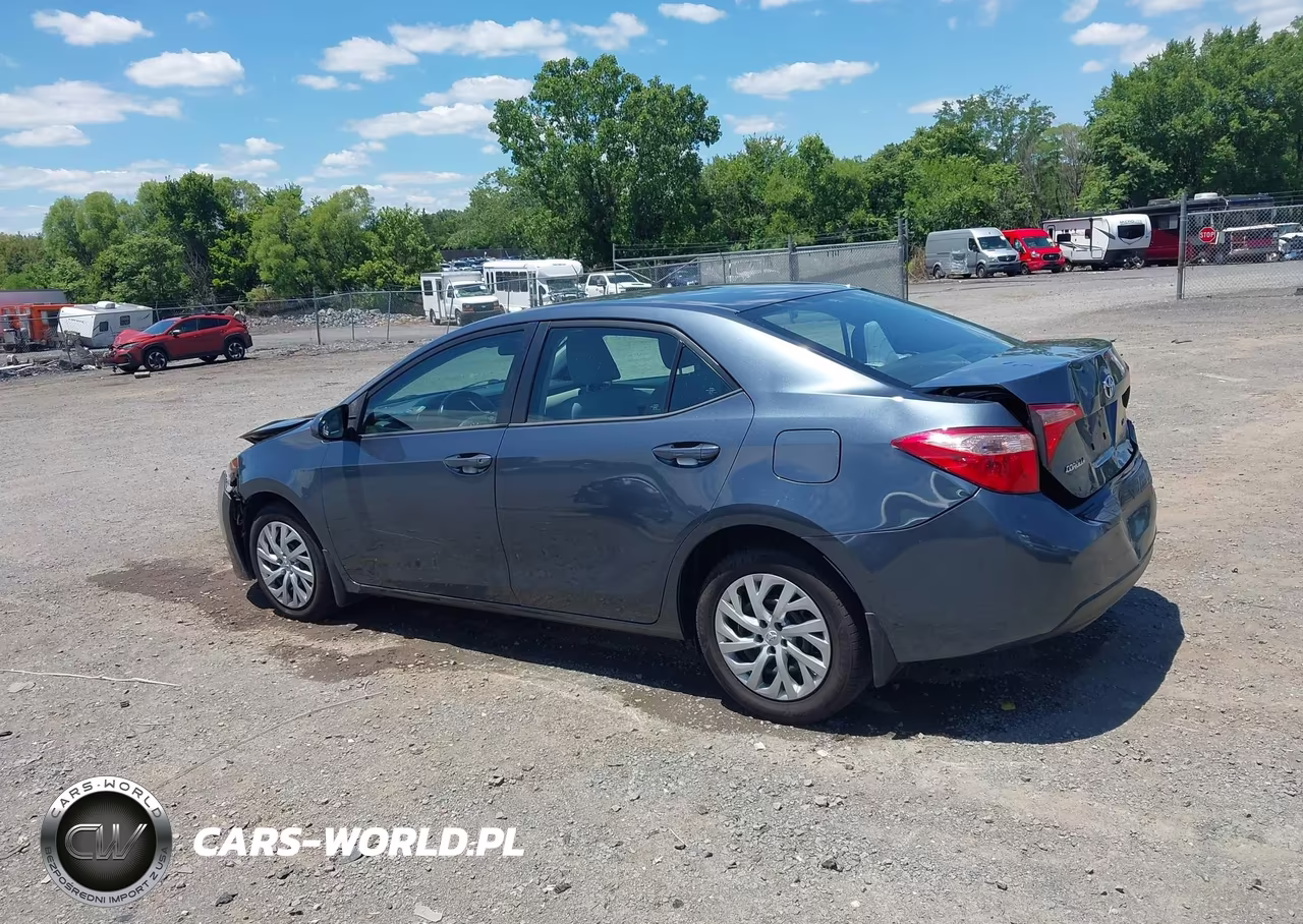 2018 Toyota Corolla Le VIN:2T1BURHE6JC097410 - 14