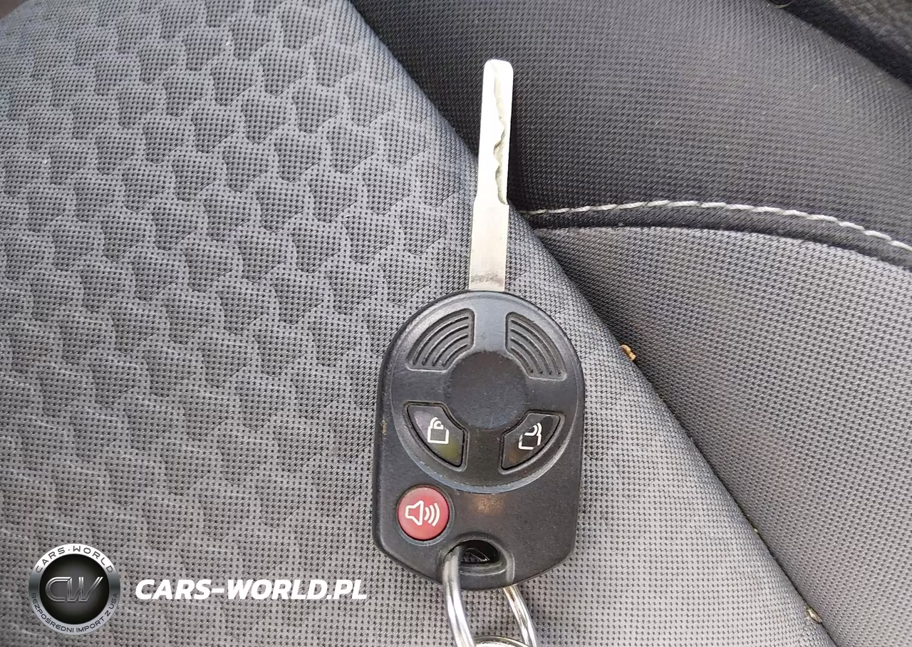 2017 Ford Escape Se VIN:1FMCU9G9XHUA56912 - 11
