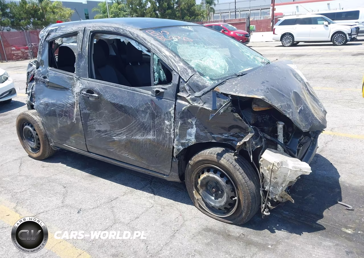2015 Toyota Yaris L