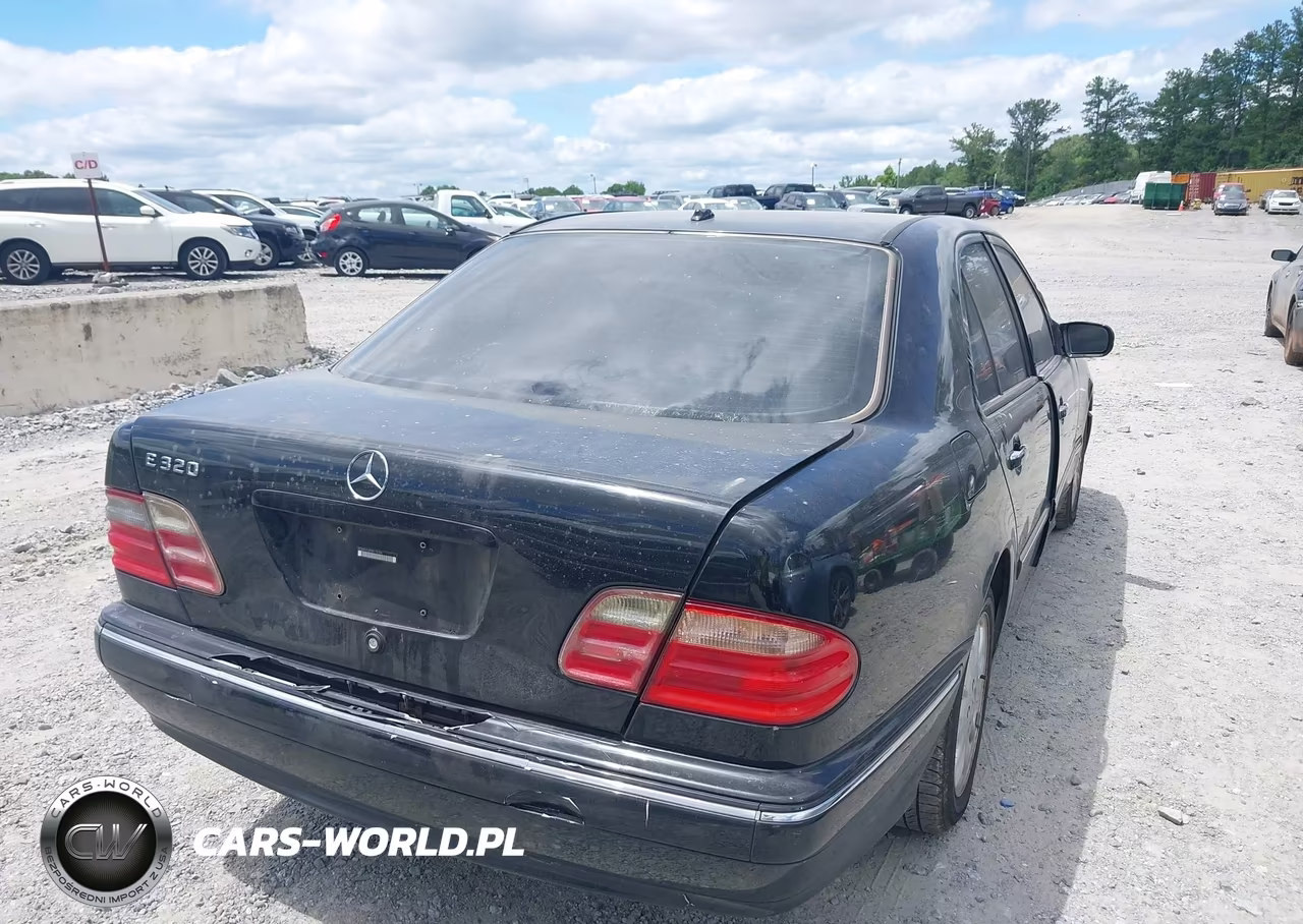 2000 Mercedes-Benz E 320 VIN:WDBJF65J8YB115094 - 4